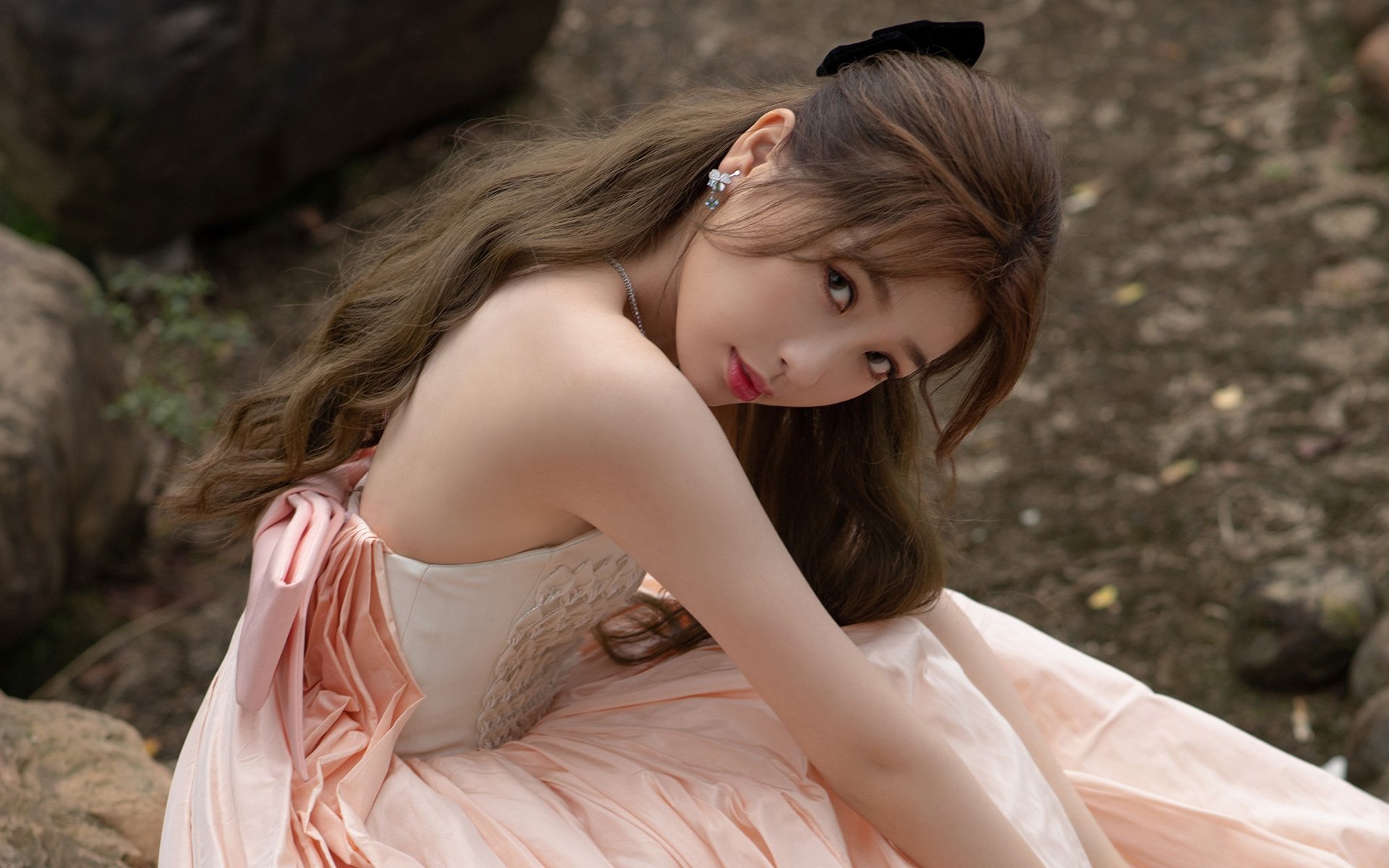 AYX体育-英格兰马术队在巴黎奥运会盛装舞步比赛中取得优异成绩，获得第五名。