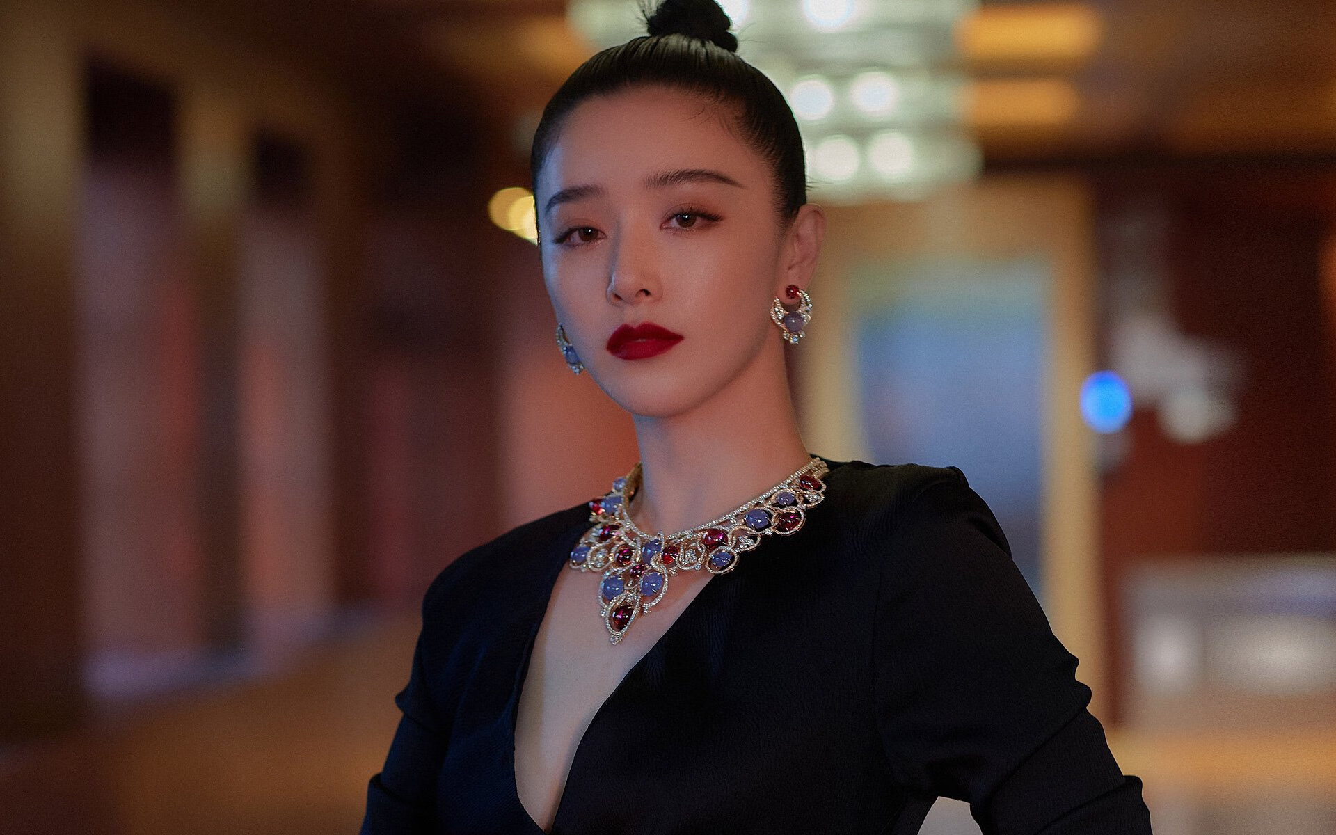 爱游戏官方-河床防守端表现稳健，河床是什么意思啊