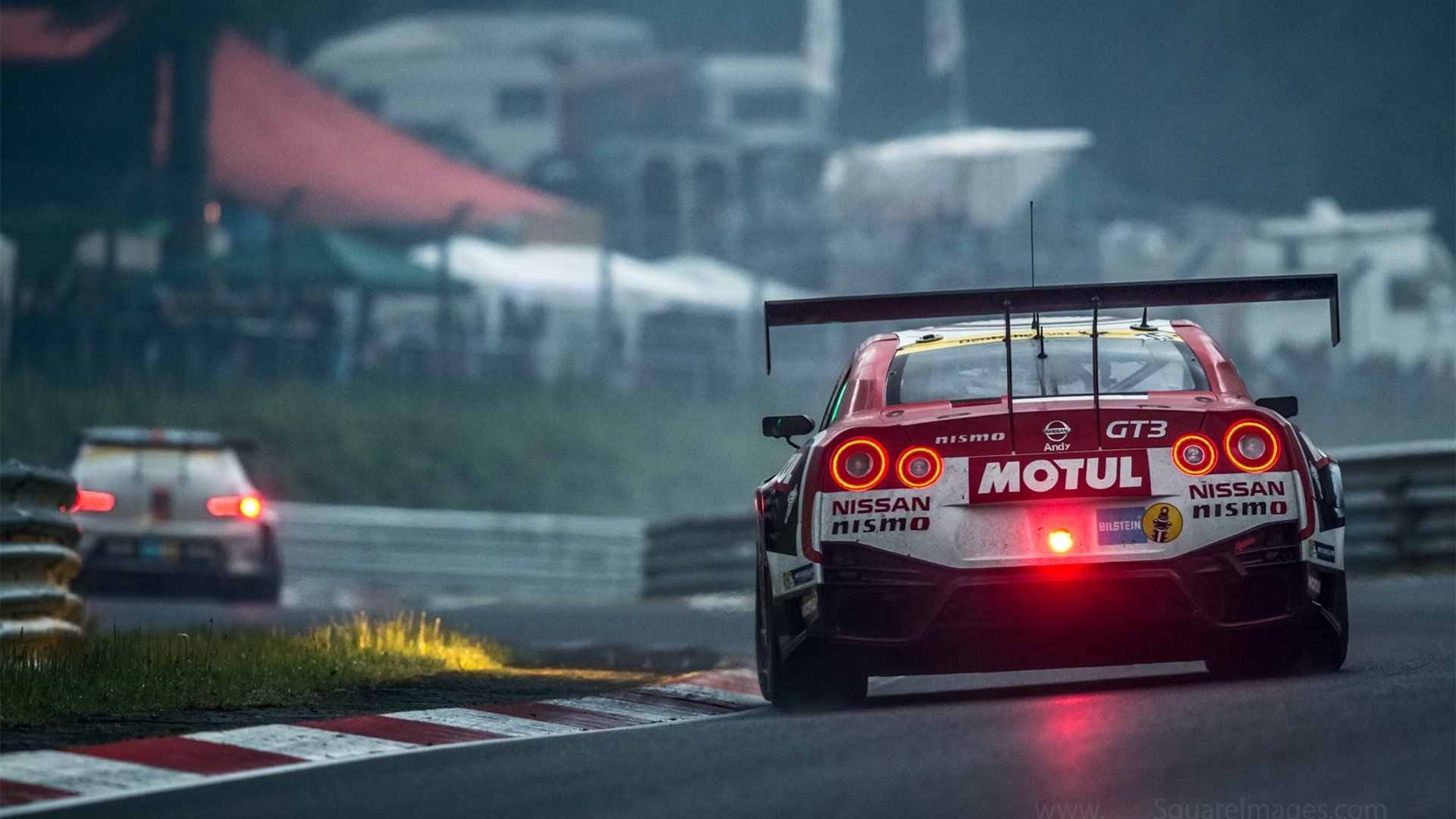 英超冲刺激烈:冠军悬念逐步拉开!,英超逆袭夺冠